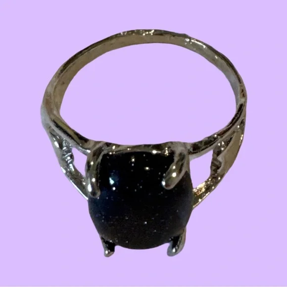 Silver Ring with Sparkling Dark Blue Oval Stone - Picture 2 of 2
